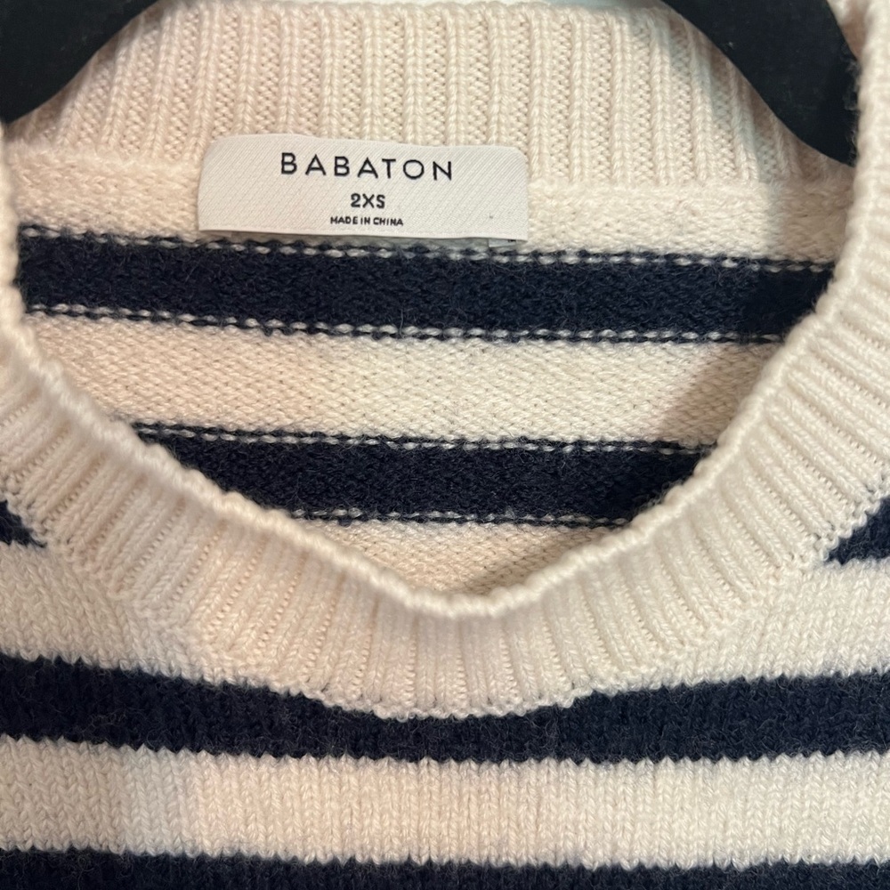 Aritzia Babaton Striped Navy Crew Neck 100% Merino Wool Sweater Size 2XS - Picture 3 of 5
